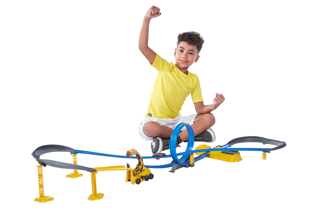 Dark Khaki Metal Machines Construction Destruction Trackset with Mini Racing Cars 6703 by ZURU Toyzoona ZURU_Metal_Machines_Lifestyle_12.png Pretend Play and Play Sets