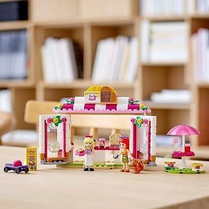 Light Gray LEGO Friends Heartlake City Park Cafe 41426 - Cafe Play Set Toyzoona lego-41426-heartlake-city-park-cafe-toyzoona-5.jpg Building and Construction